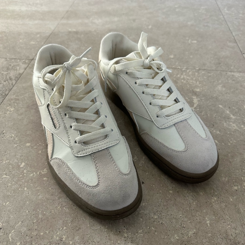 Reebok White and Gray Women's Sneakers
